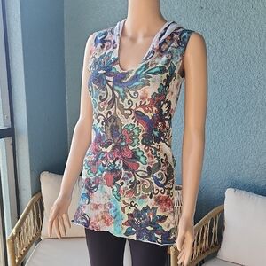 Elegant Floral Tank Top - Multicolor
